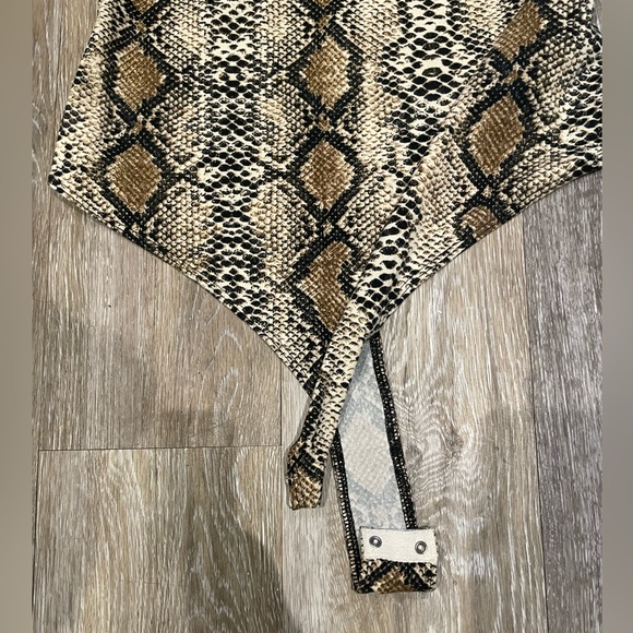 Snake skin bodysuit size L - Picture 6 of 7